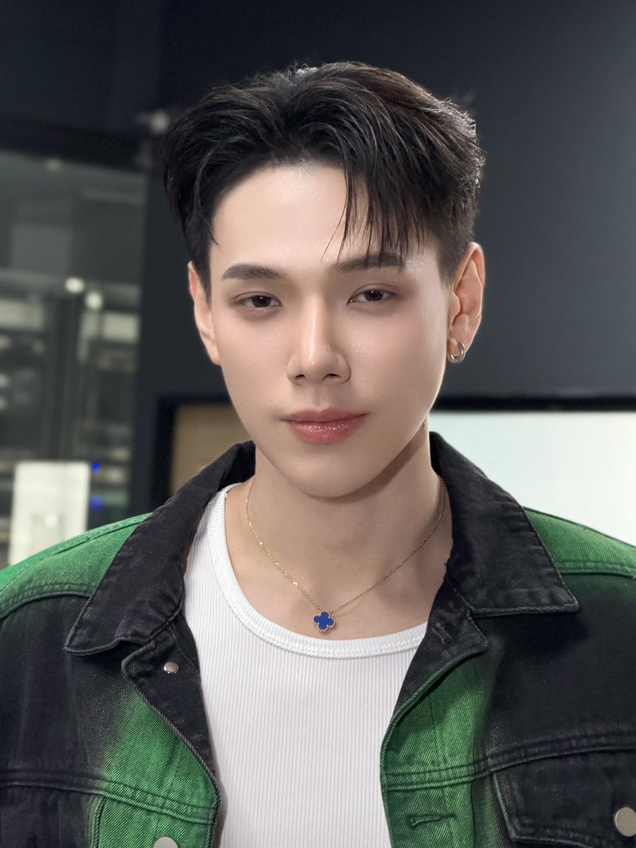 ซ้อเลือกสีเก่งอะ แมตช์ได้หมดทุกลุค ชุดไหนก็รอด ตั้งแต่แคชชวลยันฟอร์มอล กางอาณาเขตได้ชัดเจนกระแทกตามาก เริ่ด เก่งเกิน 🥹