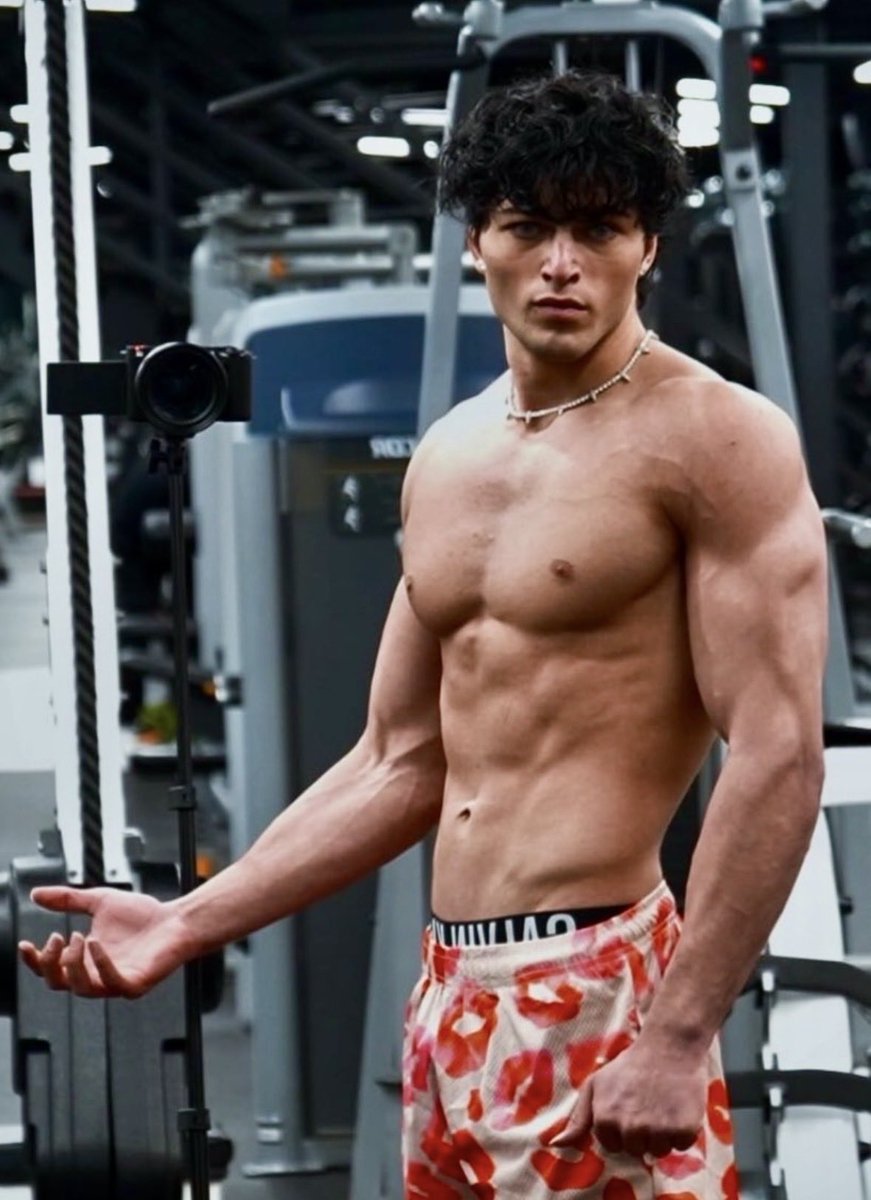 Top Alpha Males tweet media