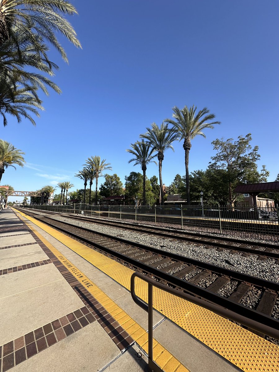 Life is full of surprises!

Ready to embrace it!

#LuvMadly