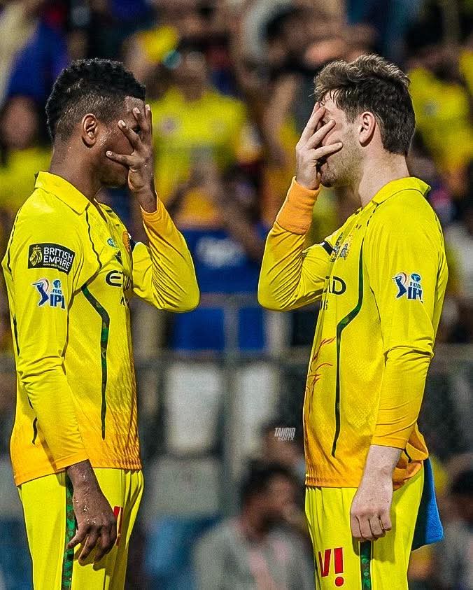 CSK இன்னும் உயிரோட இருக்குது என்று உலகத்துக்கே சொல்லிய நாள்! வாங்கேடே மைதானத்திலேயே மும்பையை 103 ரன்கள் வித்தியாசத்தில் அடிச்சு நொறுக்கியது. இந்த வெற்றிக்கு பின்னாடி ஒரு உணர்ச்சி இருக்கு… கேப்டன் ருதுராஜ் கைக்வாட் சொன்ன ஒரு வார்த்தை “இந்த match நாம முகேஷ் காக ஜெயிக்கணும்…”
