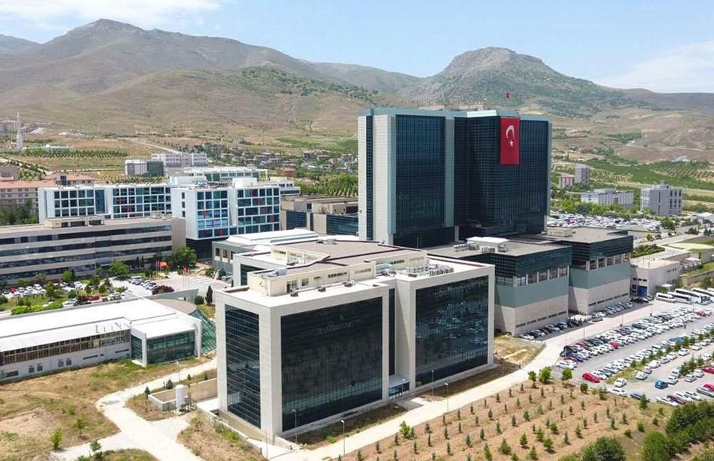 Malatya’da Sağlık Çalışanlarından Teşvik Tepkisi: “Bu Adaletsizliği Kabul Etmiyoruz” saglikagi.com/malatyada-sagl…