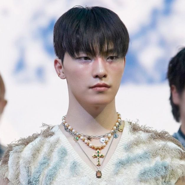 alora ྀི tweet media