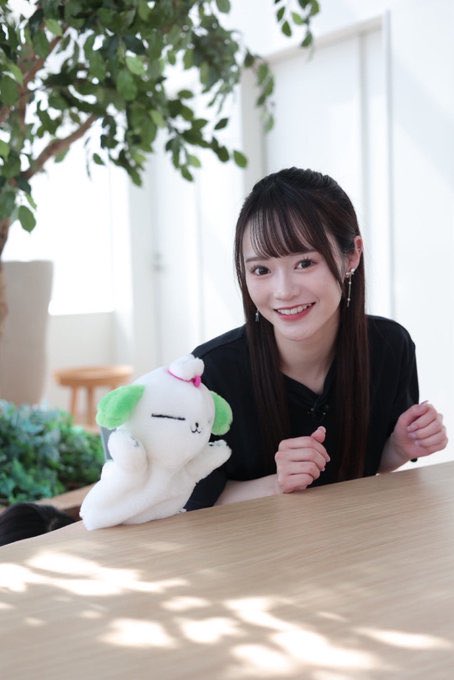 すずきここな tweet media