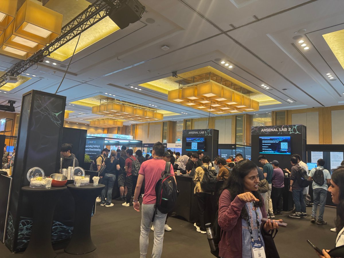 Black Hat tweet media