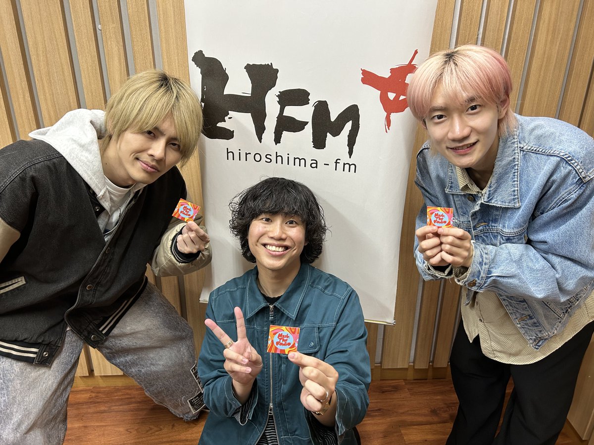 Mash The Radio tweet media