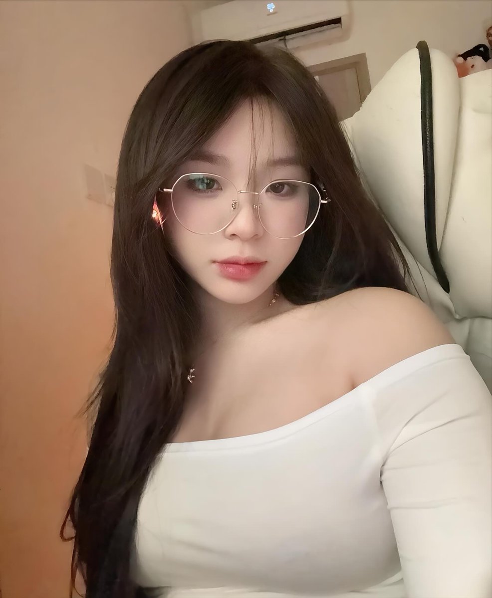 Linh Thor tweet media