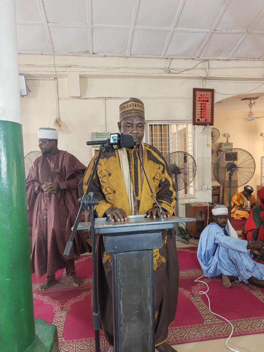 Hadejia120's tweet photo. Dr. Umar Muhammad Nasarawa making special prayers during the commemoration of 120 years of bravery, resilience, and the defense of the dignity of Hadejia. https://t.co/RzJWJG9Sn9