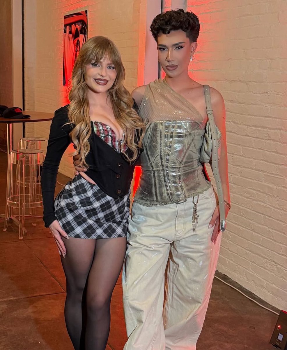 UpdateCharts tweet media