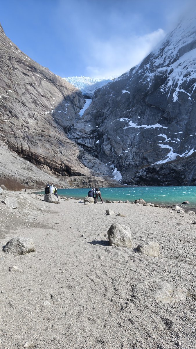 rebelrouser29's tweet image. #Breathtaking I was breathing heavier than an asthmatic at the top. And no, not a lot left as from my latest picture.