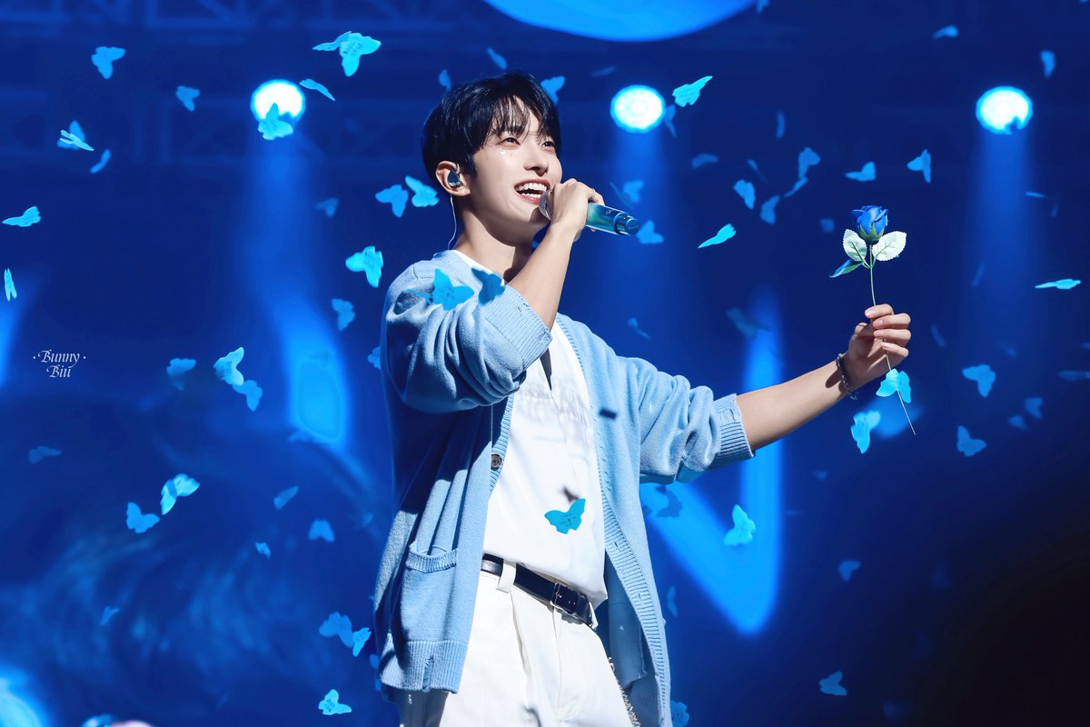 bunny0218_jagi's tweet photo. 260419 DxS [SERENADE] ON STAGE IN INCHEON
빛나고, 아름다워

#세븐틴     #도겸 #이석민 #ドギョム
#SEVENTEEN     #DOKYEOM https://t.co/P1GiWshGee