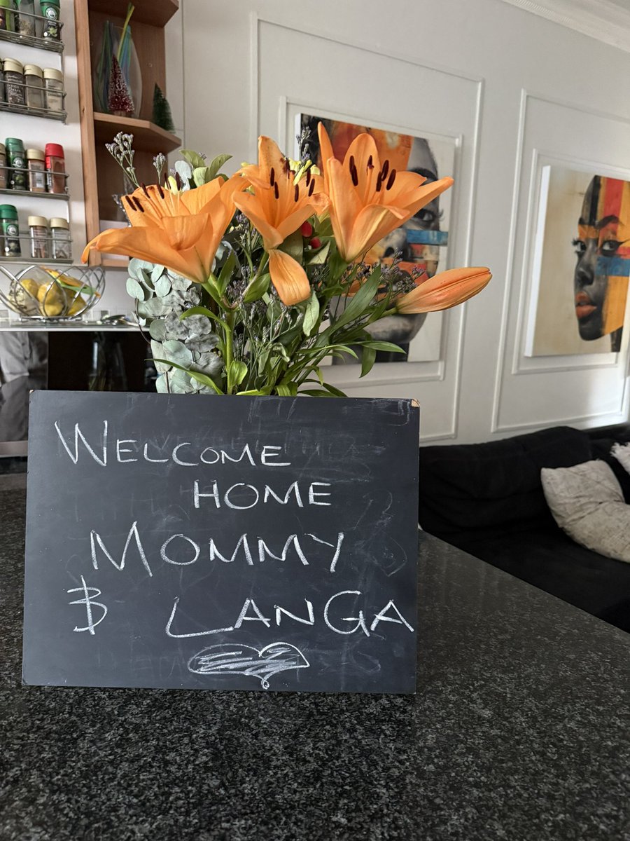 MRS CHEZI tweet media