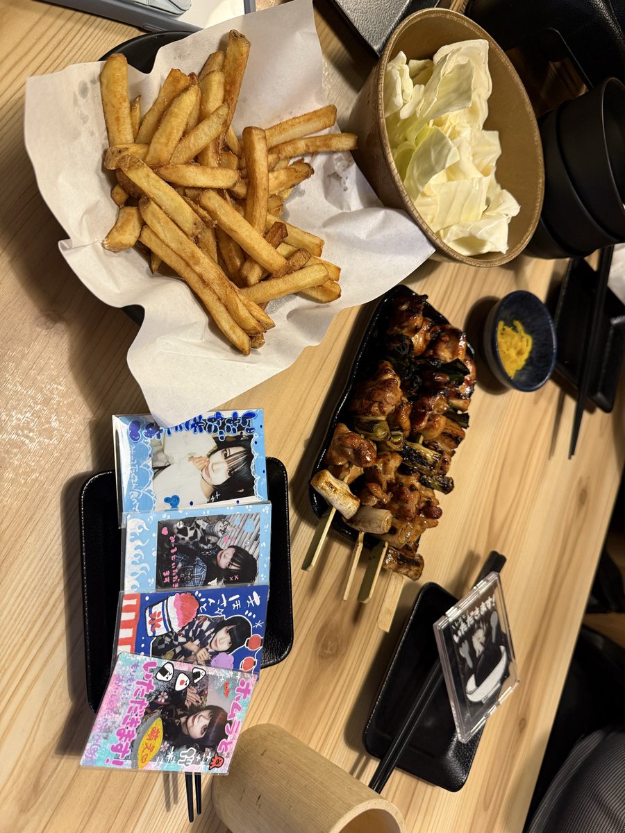 みーる tweet media