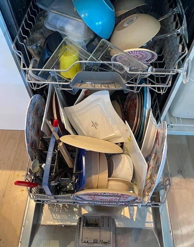 Retard Finder tweet media