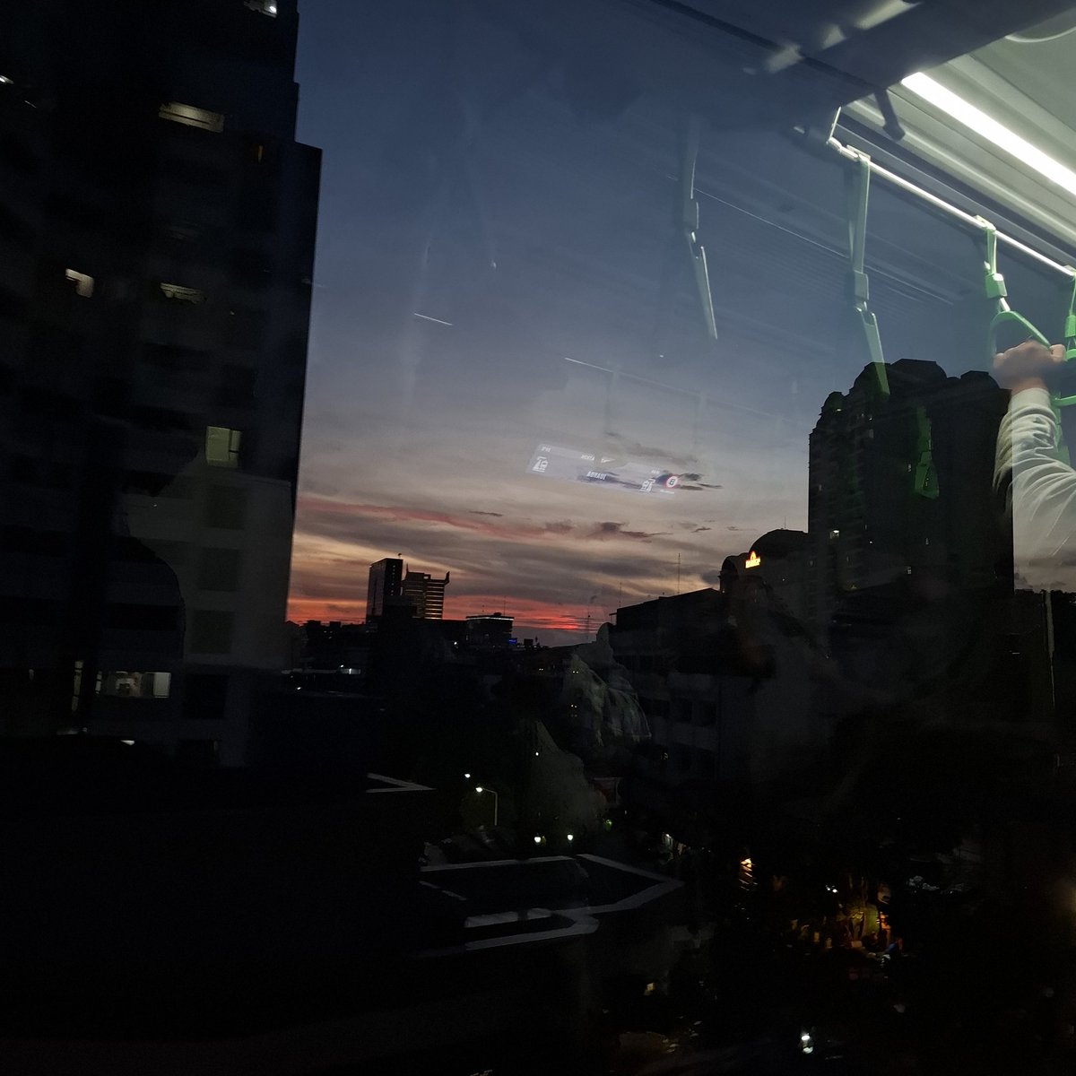 mea ☾𖤓 tweet media