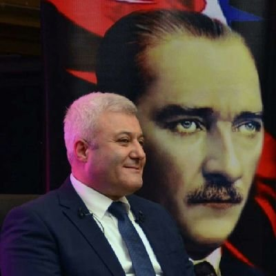 Nowinde37's tweet photo. Şimdi #TuncayÖzkan 'ı #KimJongUn ile Kıyaslıyorum HODRİ MEYDAN 

Eskiden yavaşça Kuzey Kore'ye benziyoruz diyorduk şimdi ise harbiden oluyoruz

YAZIKLAR OLSUN SANA TUNCAY ÖZKAN

#KuzeyKoreTürkCumhuriyeti
#Hükümetİstifa https://t.co/CAE2gQO9df