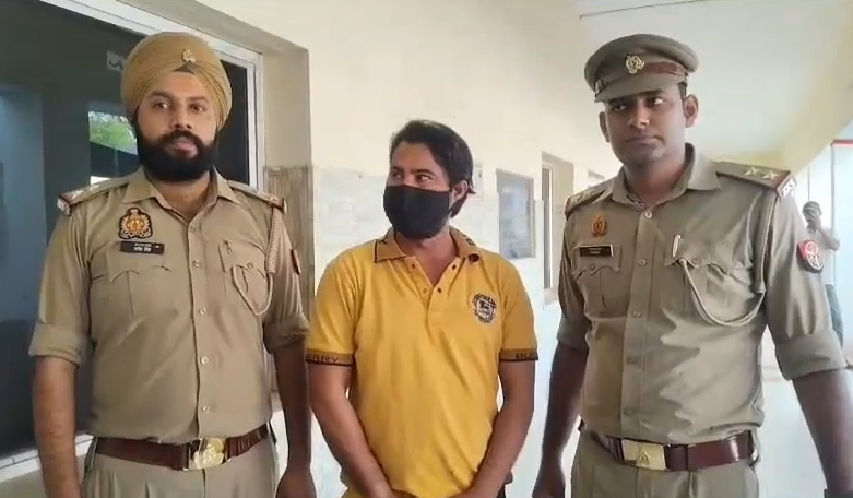 bstvlive's tweet image. मेरठ: लोन दिलाने के नाम पर ठगी मामला

➡ठगी करने वाला जमील हुआ गिरफ्तार
➡दूसरे ठग राशिद फरार, तलाश जारी
➡कई राज्यों तक ठगों का फैला है जाल
➡जीवन फंडिंग के नाम से बनाई फर्जी कंपनी 
➡जानी पुलिस, साइबर सेल की ने कार्रवाई 

#Meerut #LoanFraud #CyberCrime @meerutpolice