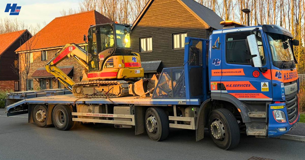 planthireHE's tweet image. Another machine on the move!
Our transport team keeps plant moving every day, delivering equipment directly to sites where it is needed. 
If you need plant hire delivered, find out more: heservices.co.uk/construction-p…
#PlantHire #NationwideDelivery #ConstructionUK #PlantHireUK