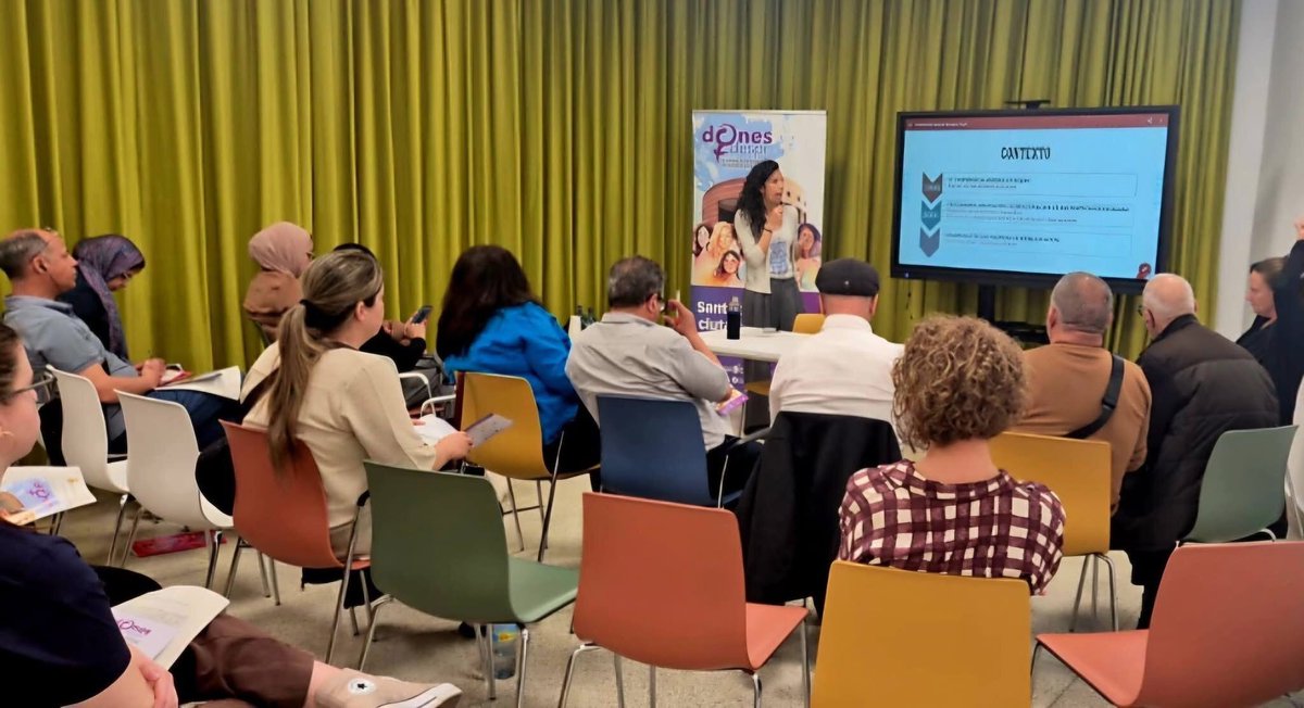 adfm_casa's tweet photo. Les femmes dans les sphères de décision, ce n'est pas une option — c'est une condition.
L'ADFM est à Barcelone pour explorer avec les institutions catalanes comment les plans d'égalité peuvent transformer les territoires marocains. 🔥
#ADFM #FemmesEtPouvoir #maroc #human_rights https://t.co/aRKcRXX6yJ