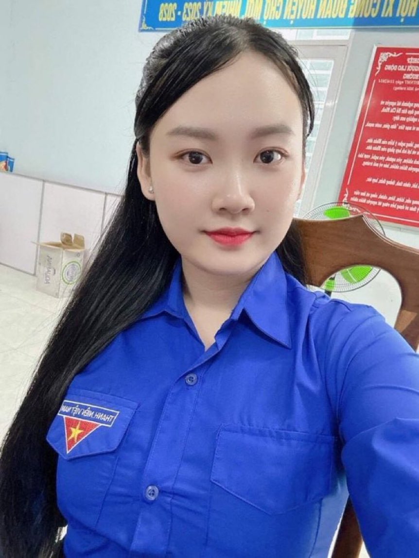Thu Hằng tweet media