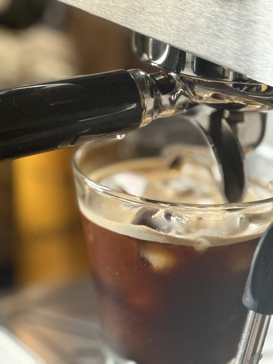 sabrr_shukarr's tweet image. team kick, forever ♾️🤭
#coffee 🤎

@Singh_Glutton