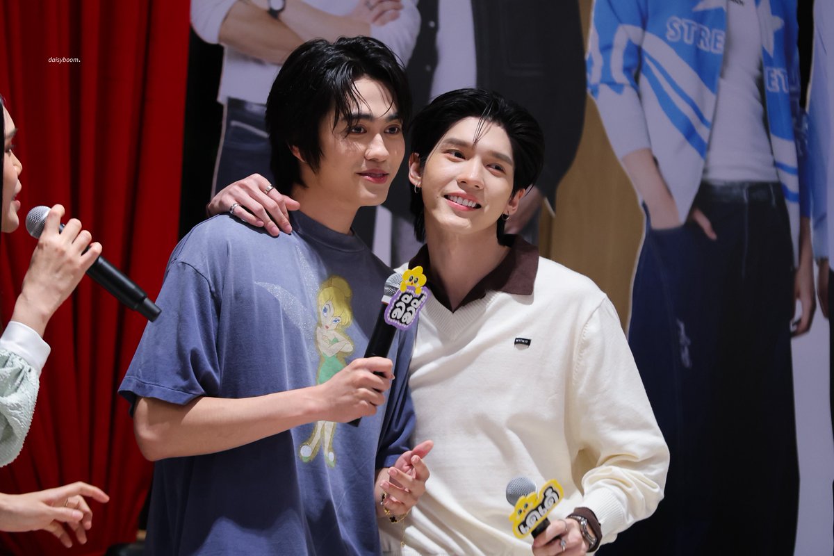 𝘥𝘢𝘪𝘴𝘺𝘣𝘰𝘰𝘮. (slow!) tweet media