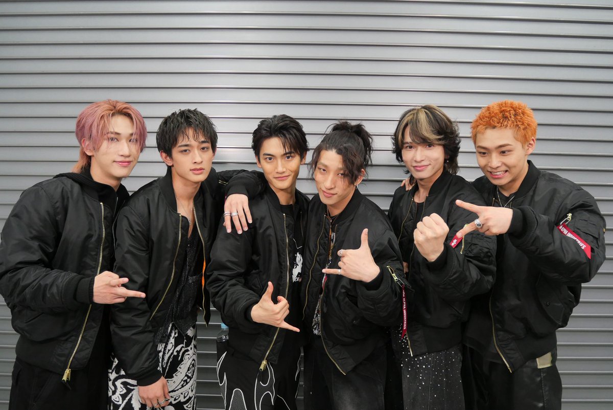 WATWING official tweet media