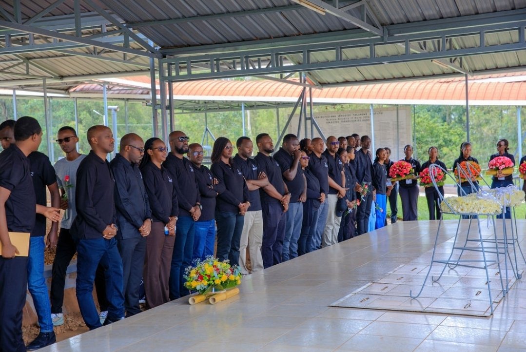 Ni igikorwa cyabimburiwe no gushyira indabyo no kunamira inzirakarengane zazize Jenoside yakorewe Abatutsi 1994 ziruhukiye mu rwibutso rwa <a href="/NyanzaMemorial/">Nyanza-Kicukiro Genocide Memorial</a>
