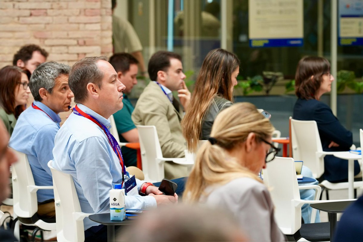 FundacionLAB's tweet photo. Durante la sesión vimos:
🔹 Cómo estructurar la innovación y colaborar (@s2grupo )
🔹 Un caso práctico de innovación (@importaco )
🔹 Experiencias reales de empresas colaborando con grandes corporaciones. https://t.co/tIsFgqMClM