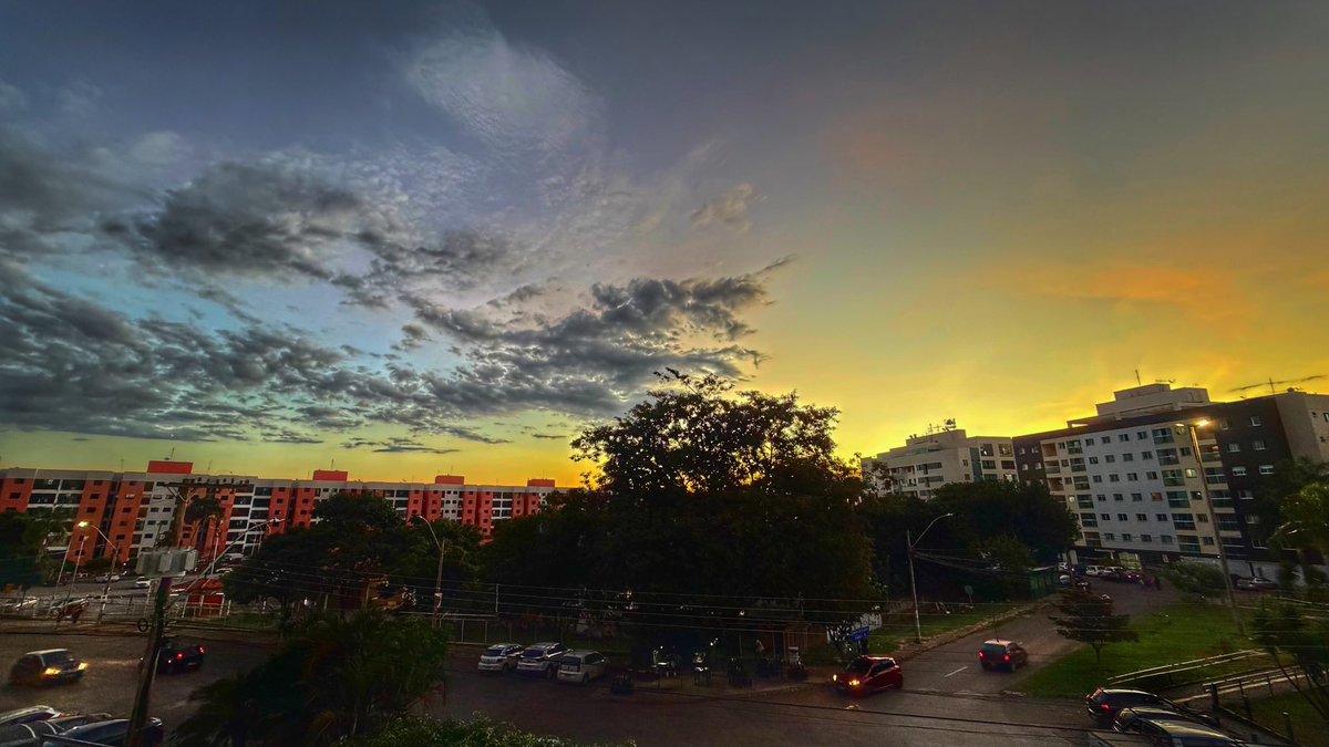 Sorria, relaxe e viva o melhor que o fim de semana pode oferecer. Uma ótima sexta-feira a todos @bernadetebrasiliense  <a href="/noticiasdogama/">Flávio Leite Costa</a> <a href="/gamacidadao/">Gama Cidadão</a> @minhacapital <a href="/minhabrasilia/">Minha Brasília</a> <a href="/bddf/">Andy Kopciuch</a>.globo <a href="/ludoyle/">Luisa Doyle</a> @nosqueamamos_ogama