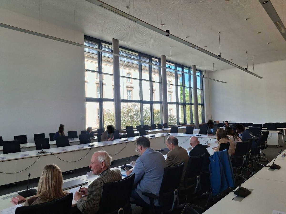 Haintz_MediaLaw's tweet image. Tom Lausen auf Telegram: 

Enquete-Kommission in Thüringen zu Corona! 

**Sitzung vereitelt!**
Mangels Teilnehmerzahl nicht beschlussfähig.

Respektlose Arbeitsverweigerung. 

CDU, BSW, SPD verweigern das Erscheinen an der heutigen Sitzung. 

Das sind die Fraktionen, die bisher