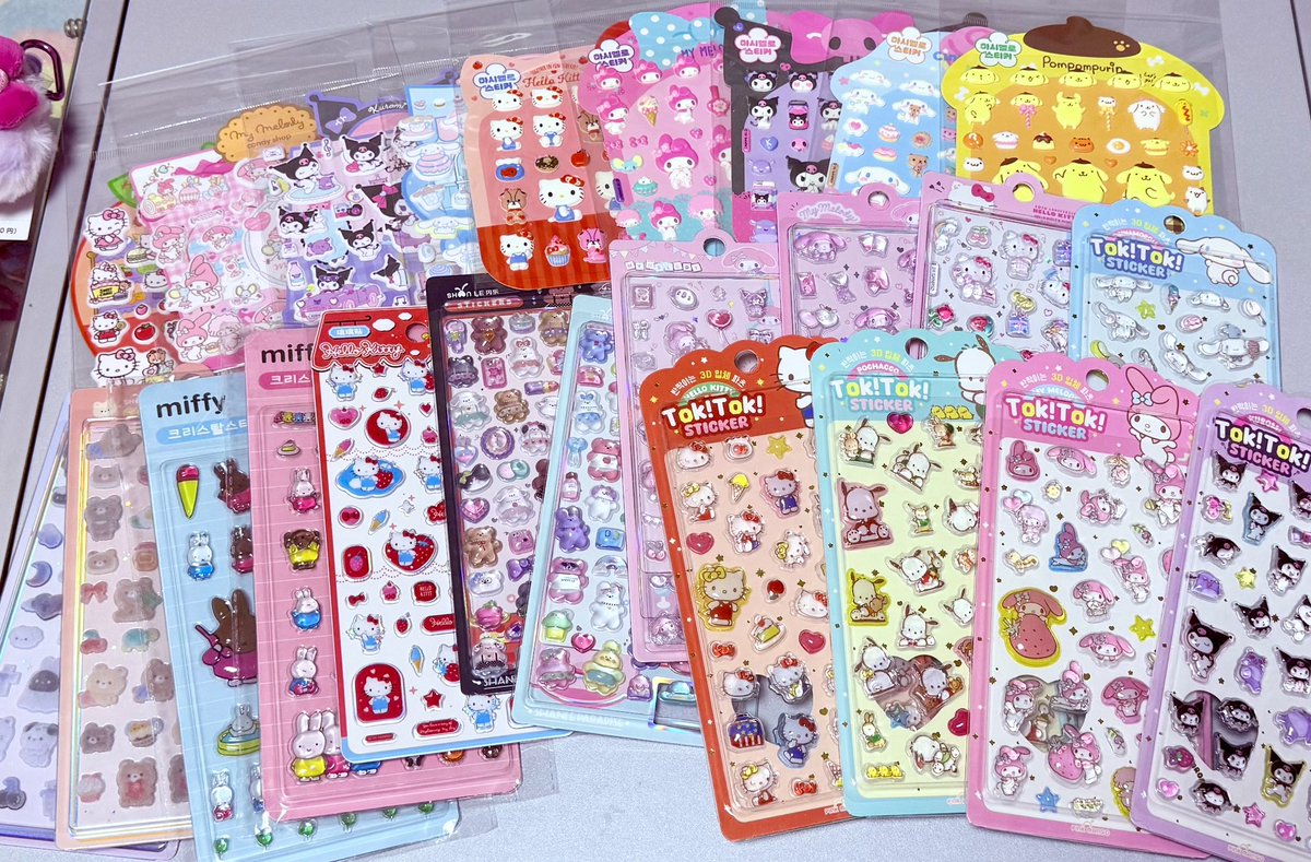 ネットで頼んでたやつが全部今日届いたけど
息するように指一個で買えるネットこわっっっっっっ