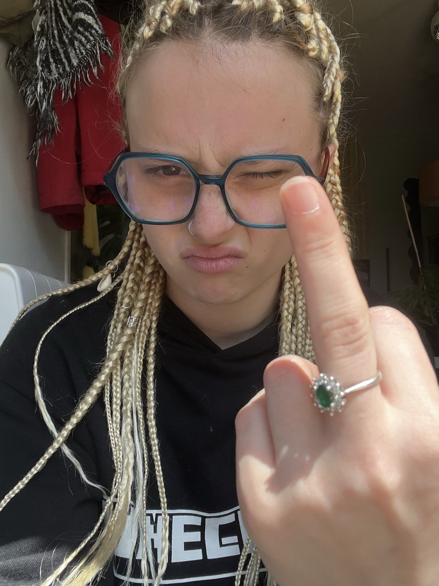 LilMissDomina's tweet photo. Nouvelle sur X ! 
Tu vas venir prouver qu’il y a des moneyslaves soumis bien dévoués en DM 🤑

#moneymiss #miss #domina #findomina #finD #soumis #slave #moneyslaves https://t.co/1oMqCBJbDQ