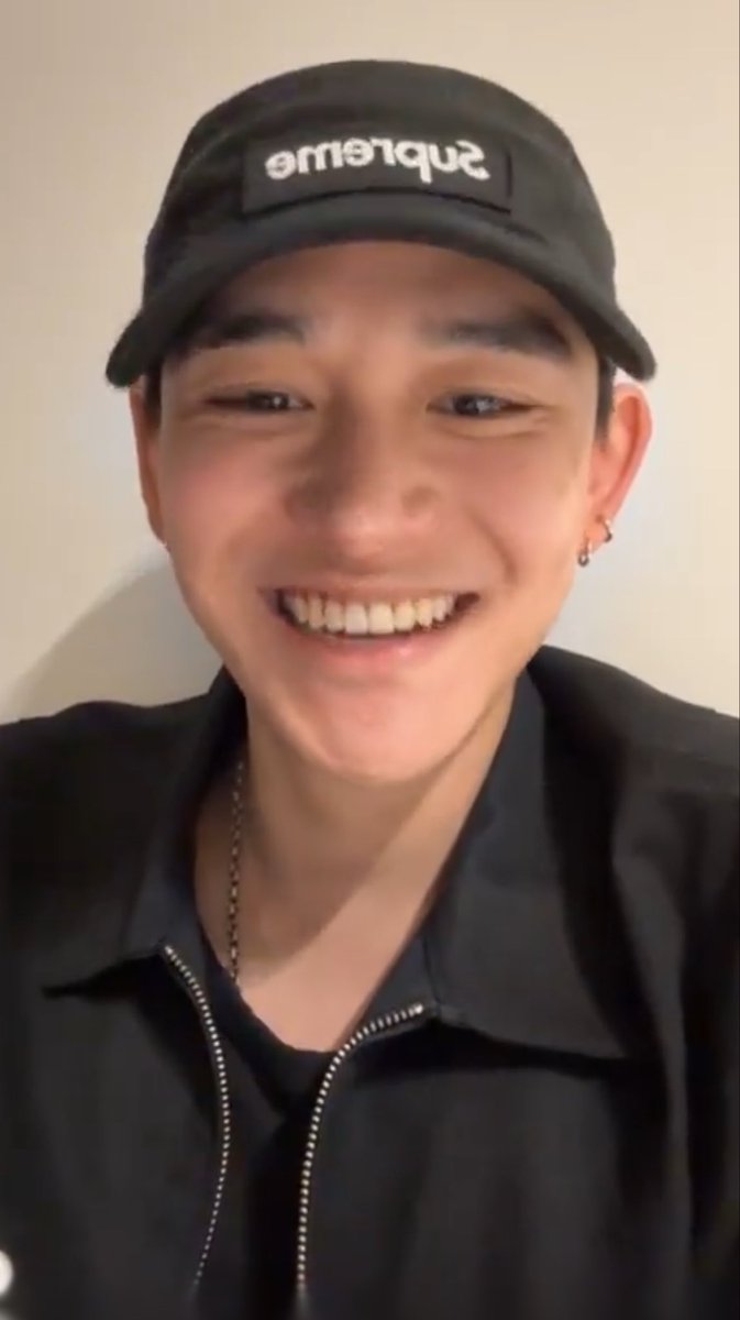 🦁🐻🌹🎸 tweet media