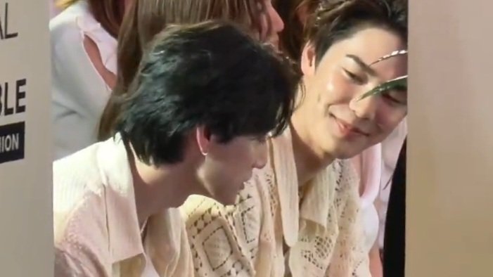 IYAAA CANTIK IYA TAU. 

📸 @/iirony_

LOreal Summer Beach X Dew Tee
𓍼 #LOrealRaffiaCushionXDewTee