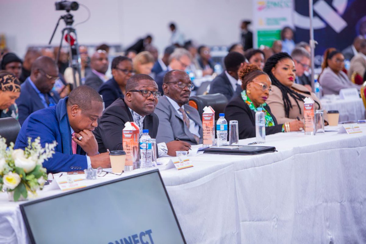 UNDPZimbabwe's tweet image. The @UNDPZimbabwe Resident Representative @AyodeleOdusola emphasized that building regional value chains through the #AfCFTA, alongside agile and adaptive industrial policies, is key to strengthening resilience, cushioning global shocks, and enhancing Africa’s competitiveness.