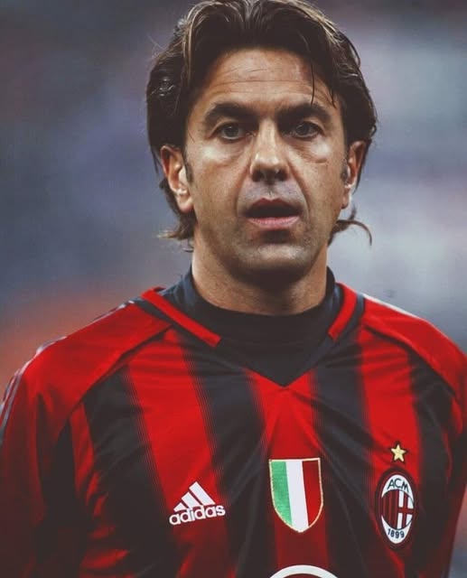 DomAbroad's tweet image. #ACMilan #Icon #Invincibili #60
#alessandrocostacurta

Happy birthday Billy...

21 seasons at Milan.

He won:  7 league titles 5 Champions League titles, 5 
Italian Super cups, 4 European Super cups, 3 World club 
titles , 1 Italian cup!

AND he played next to Maldini and Baresi.