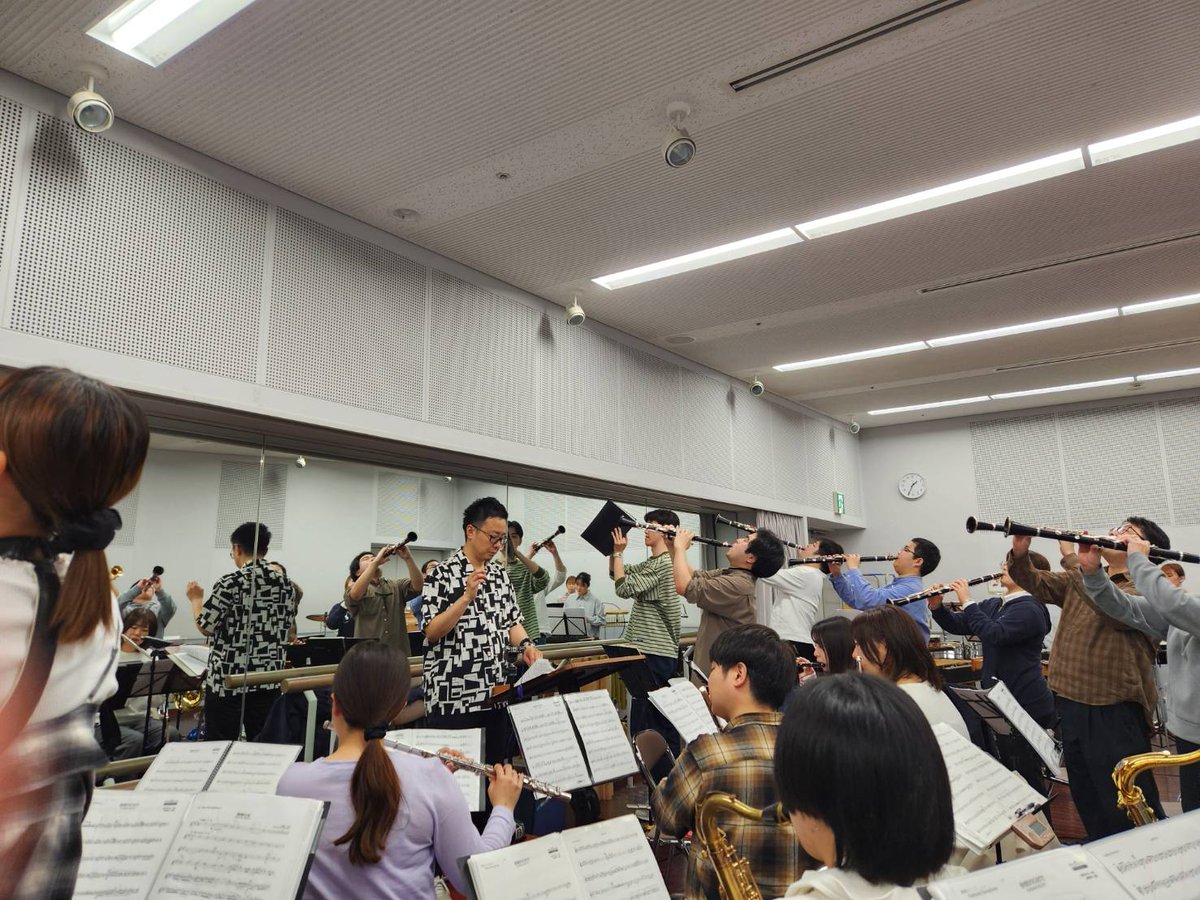 bohsince2013's tweet image. ブログ更新しました！
担当はトロンボーンパートです✨
bohsince2013.main.jp/blog/3277

本番1週間前だったこの日は、3回目の集中練習を行いました！
ゲネプロも行い、一つ一つ丁寧に全体の流れを確認出来ました✌️

残す練習は明日のみ！
明後日はぜひいちょうホールへ‼️
#BOH  #ブラスオルケスタ八王子