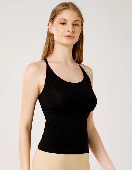 AmritaAhuja1212's tweet image. Stay comfortable all day with camisole for women from Bodycare, crafted with soft, breathable fabric for a smooth fit. Perfect for layering or everyday wear. #Camisole #Bodycare #WomensWear #ComfortStyle #EverydayEssentials
ebodycare.in/collections/ca…