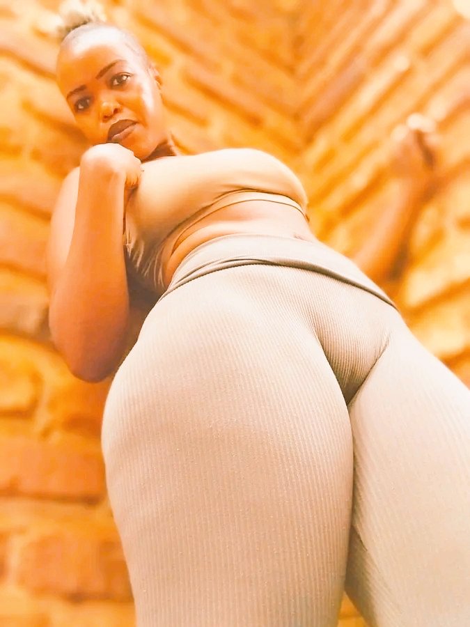 PreciousNathyll's tweet photo. Dm for My Contents...... https://t.co/EAmlWvkjQE