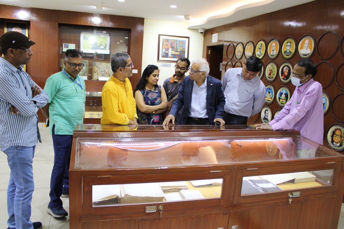 HyderabadNiimh's tweet image. NIIMH was honoured to welcome Vd. Shriram S. Savrikar Sir (Former Advisor, Ministry of Ayush). He highlighted the importance of medical history &amp;amp; documentation via the SAHI portal and appreciated the institute’s work.

Grateful for his inspiring visit.

#NIIMH #Ayurveda