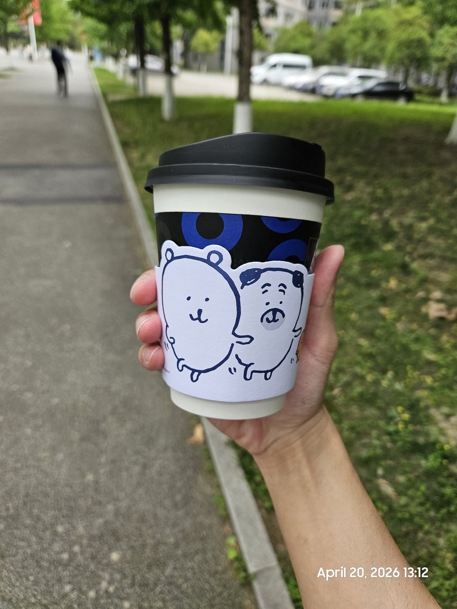SaltFishPlayer's tweet photo. 喜欢manner和瑞幸的flat white
下午时刻的走廊
早上的干度不错 https://t.co/k6ImwyGkY5