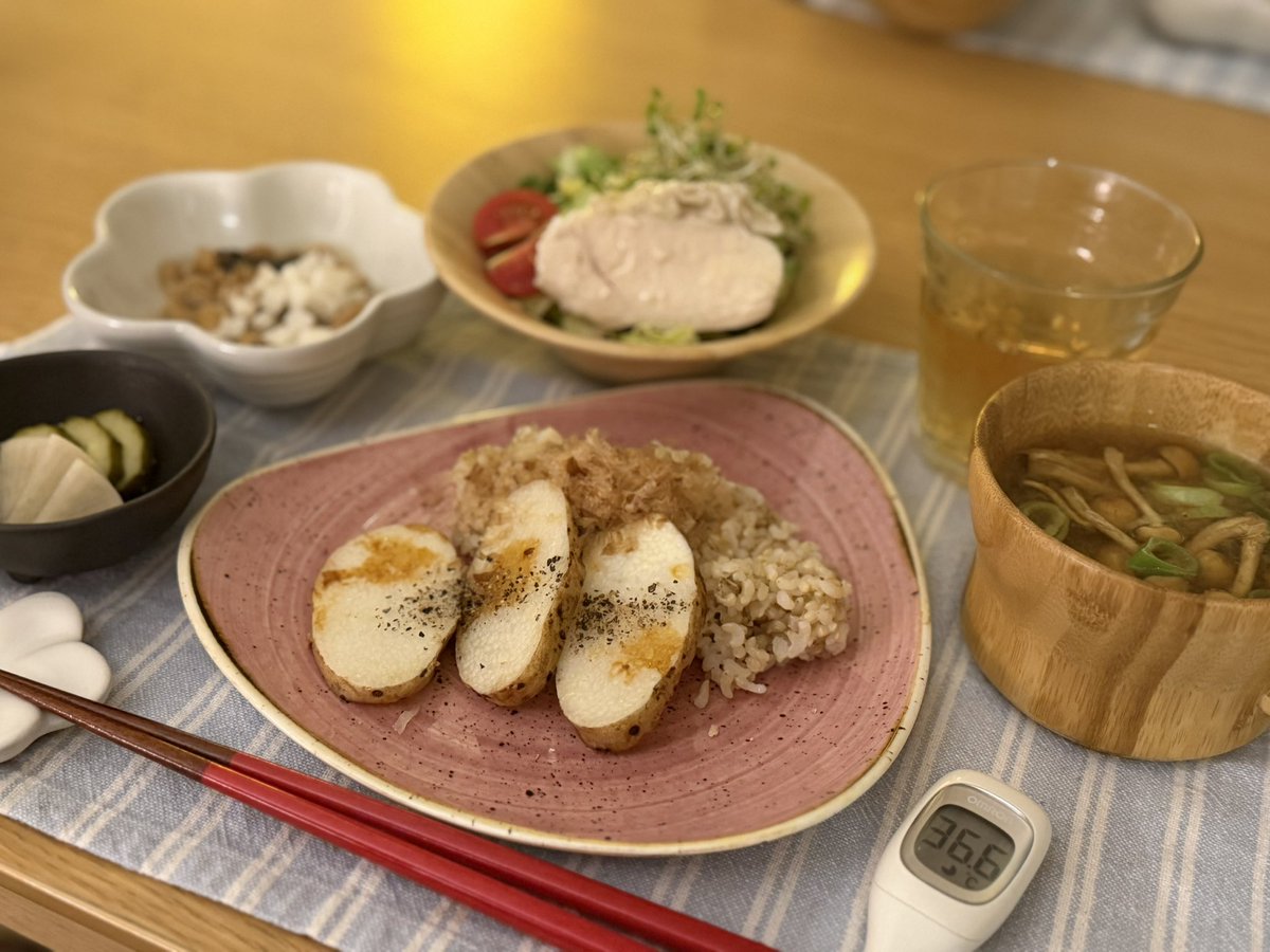 お疲れ様でした♪
今夜は長芋ステーキ

#ボトックス 効き過ぎて不自然
早期にボトックス解除鍼を開始する事で不自然さの修正が可能◎
一般美容鍼で解除は不可✖️
#ボトックス解除鍼  #ボトックス瞼が下がる 
#呂律が回らない #口が開かない

病院で改善しない難症状も相談🉑
臨床27年 症例→<a href="/ryoing319/">ボトックス解除鍼・ボトックス修正/デザイン美容鍼®︎/東京目白/竹田竜太鍼灸整骨院</a>