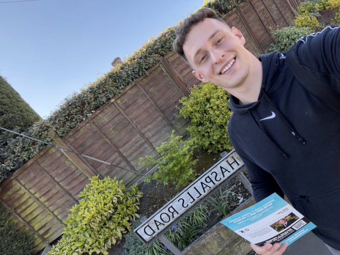 ReformDaily_'s tweet image. 🚫 “The Tories are finished!” states Jaden Lister

Residents across Swaffham &amp;amp; surrounding villages are fed up &amp;amp; ready for change 

“If Reform wins &amp;amp; leads the administration, bringing back trust &amp;amp; accountability to County Hall will be our top priority”

#Swaffham #Norfolk
