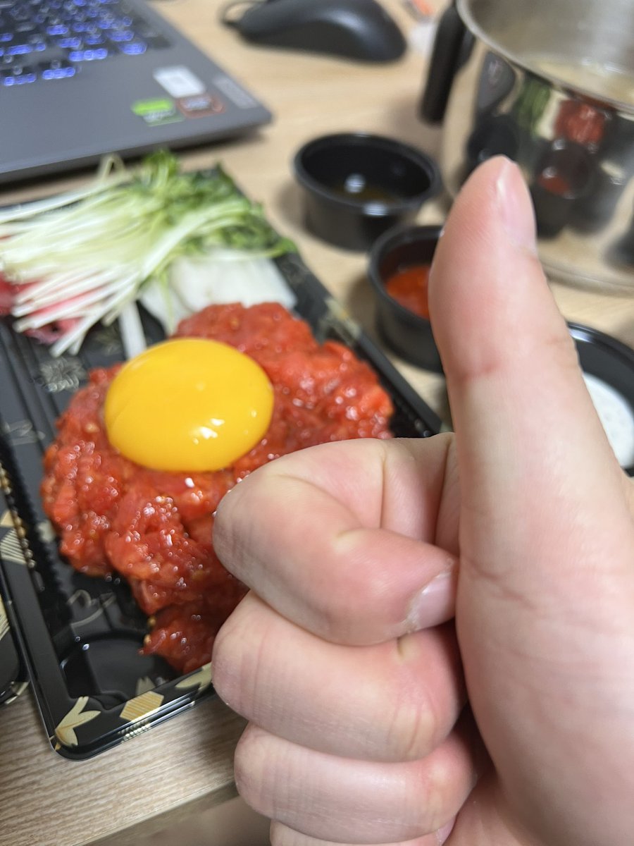 Devenzenzo tweet media