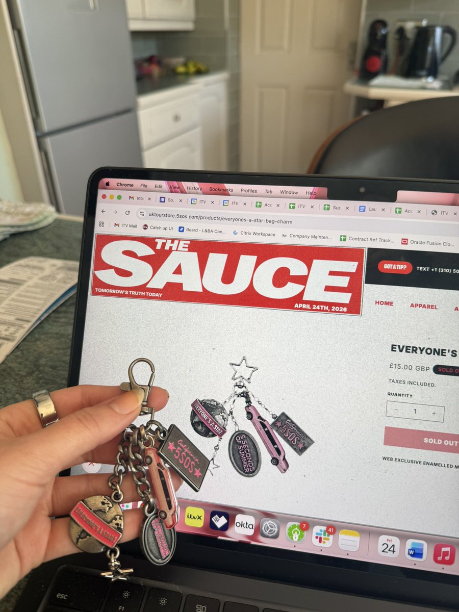 laurenlftv's tweet photo. what happened to the star clip on the 5sos bag charm lol 🥲 https://t.co/g0A4ifCuhP