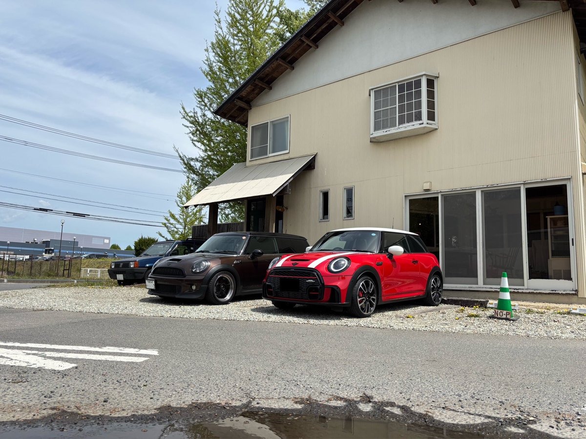 MINI_R55_3's tweet photo. フォロワーさんとコラボ！
チリレッドのミニいいなぁ！
とても楽しかったです！
ありがとう！！ https://t.co/jMyeROOTqT