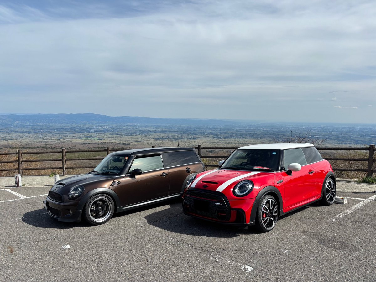 MINI_R55_3's tweet photo. フォロワーさんとコラボ！
チリレッドのミニいいなぁ！
とても楽しかったです！
ありがとう！！ https://t.co/jMyeROOTqT