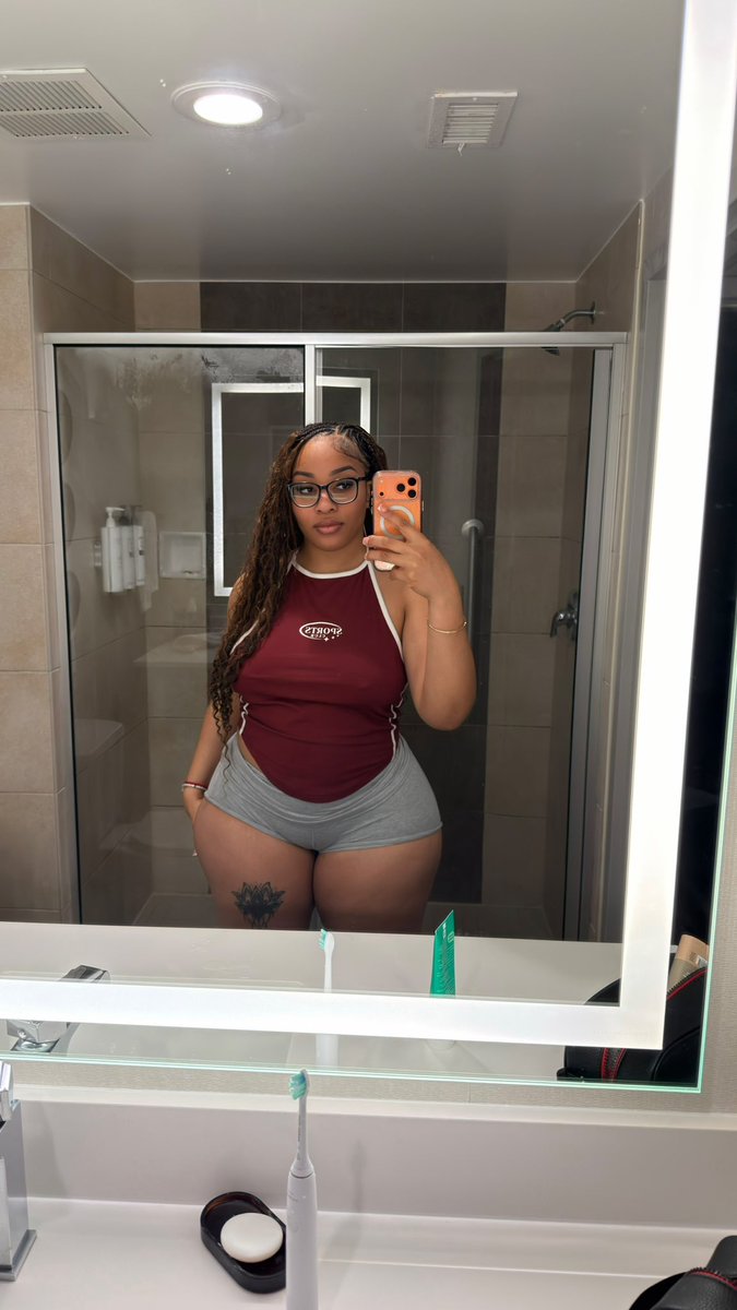 Sassy Goddess tweet media