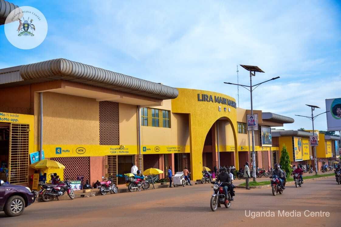 O G O L A tweet media