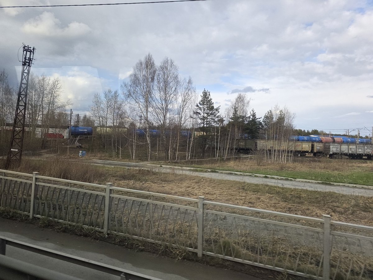 ビクタ tweet media